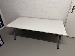 Gratis Ikea Schreibtisch