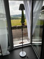 Stehlampe