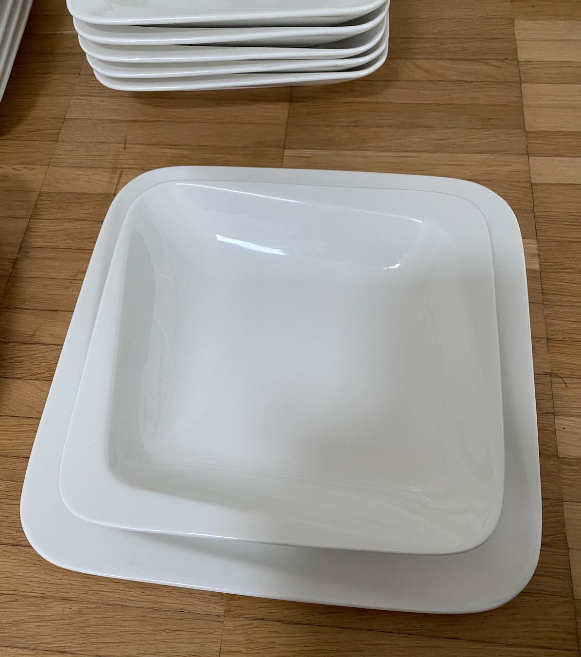 Set di piatti: Schöne Geschirrset.! 🌸 – Usato da Opfikon venduto da Luis144 3