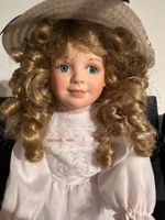 Schöne Puppe aus der Asthon Drake Collection