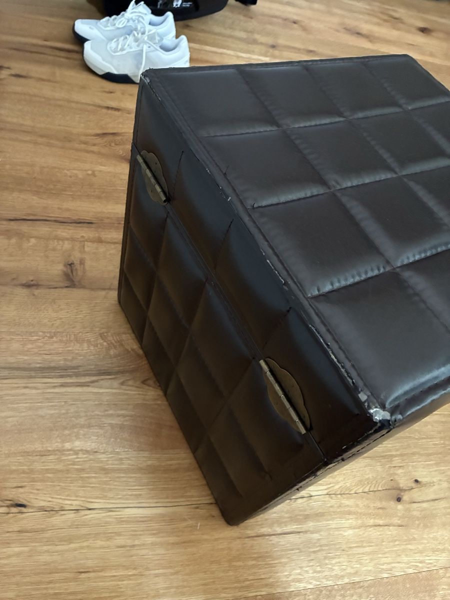 Autres décorations & accessoires: Faux leather box – D'occasion à Abtwil AG par dan_npw9 2