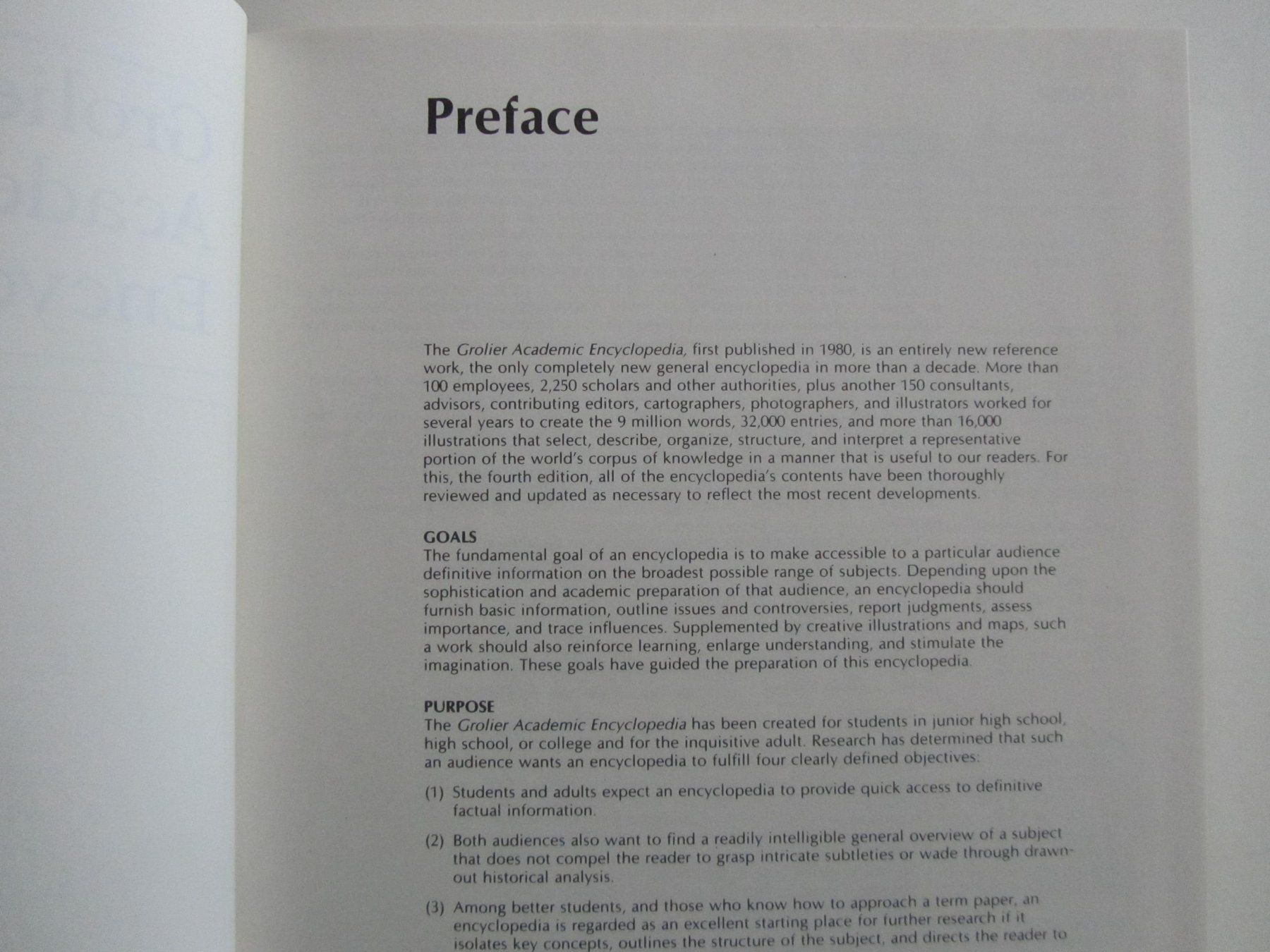Livres: Grolier Academic Encyclopedia, 1983 – D'occasion à Locarno par edn.vintage 7