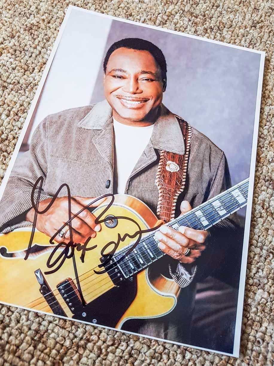 Autografi: George Benson - Autogramm auf Foto – Usato da Kaisten venduto da Simpsons4