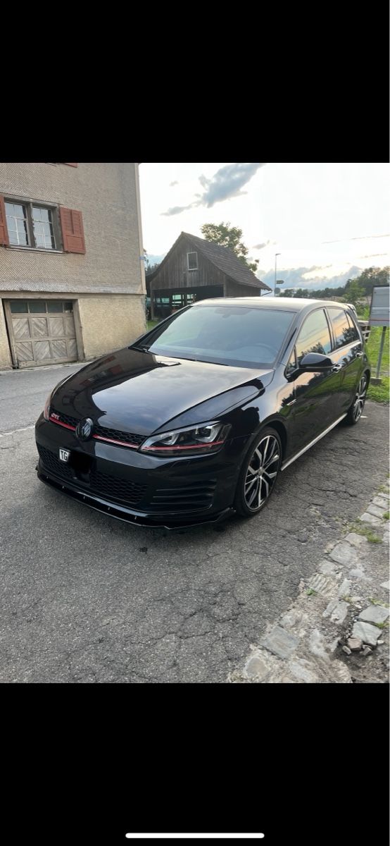 VW Automobili: Vw Golf 7 GTI 230 Performance – Usato da Amriswil venduto da Autoviva2008 1
