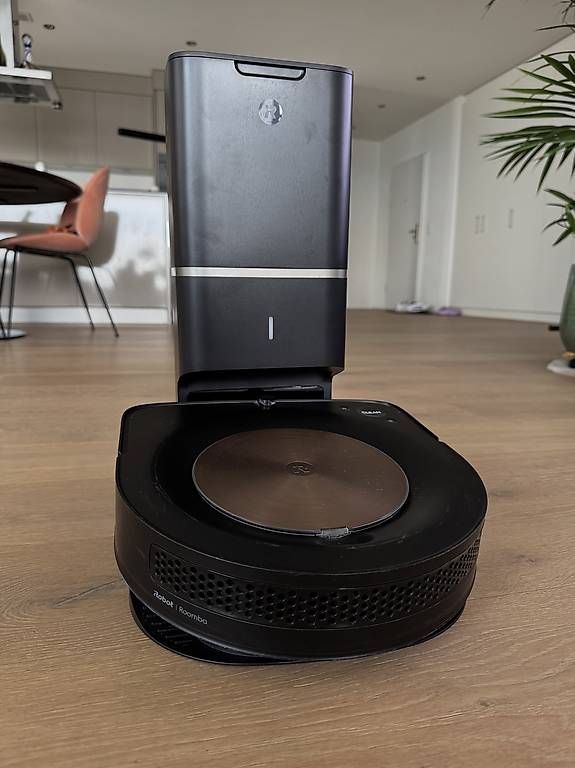 Staubsauger & Zubehör: iRobot Roomba s9+ – Gebraucht aus Schindellegi von Diego_8834