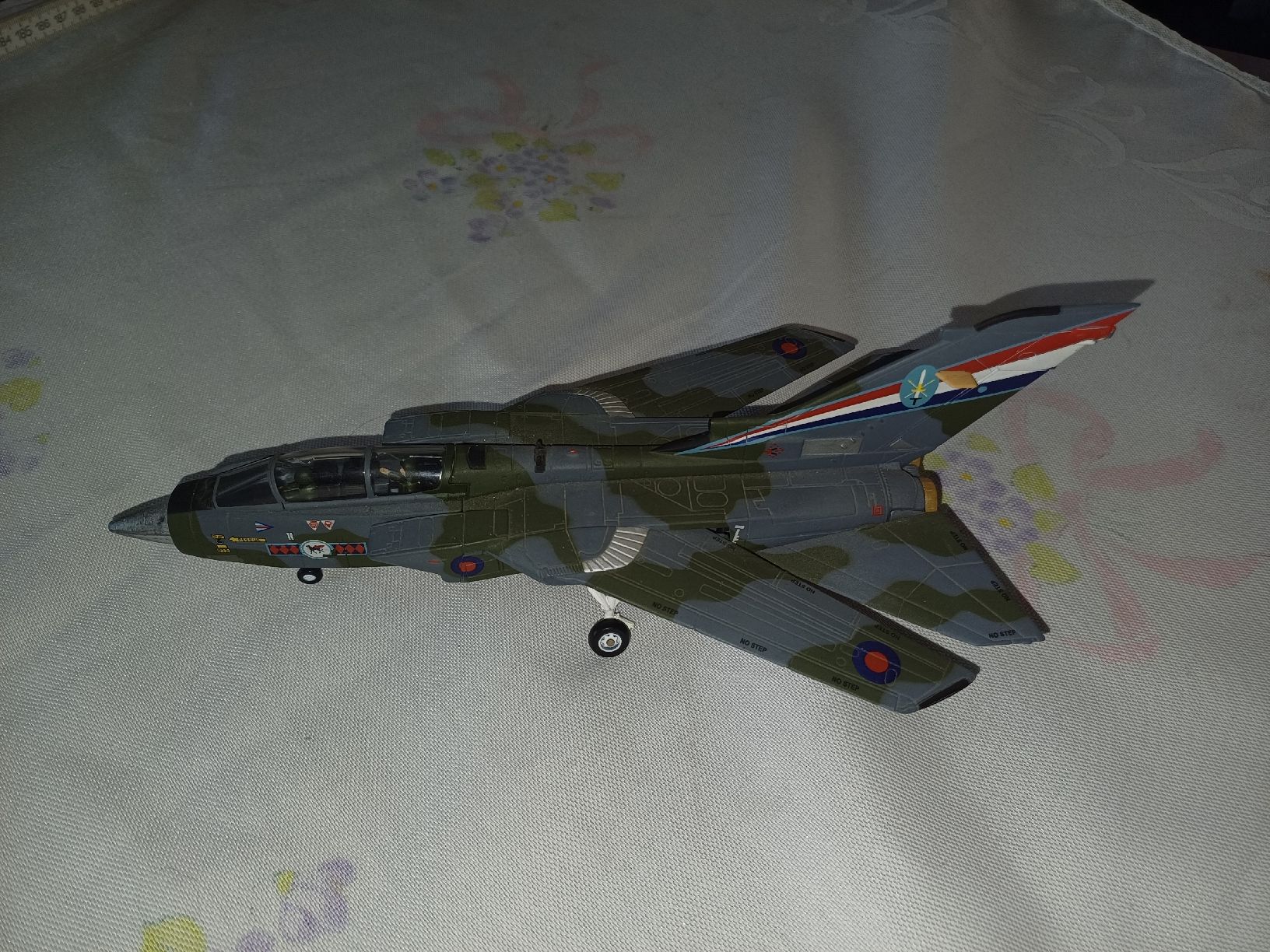 Corgi Toys Kit di modellismo & Modellini statici: Modell Tornado Sonderlackierung – Usato da Winznau venduto da Jaguar_01 2