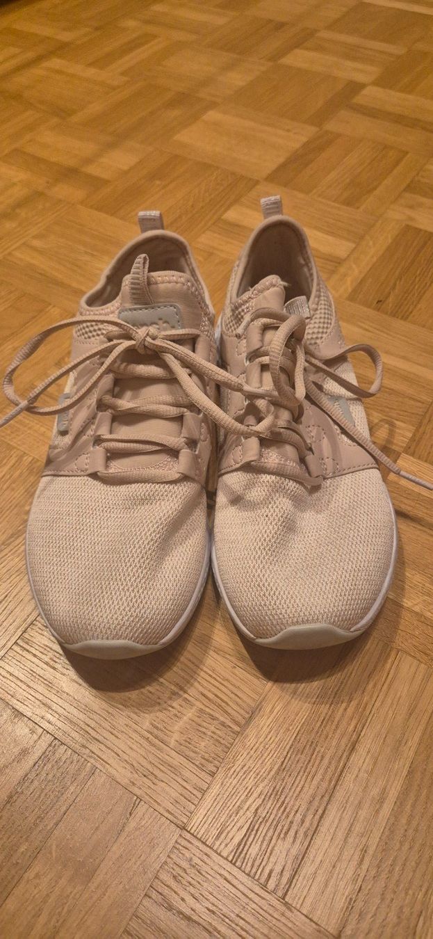 Bench Damenschuhe: Bench Turnschuhe Damen rosa – Gebraucht aus Grüt (Gossau ZH) von ser_86zb