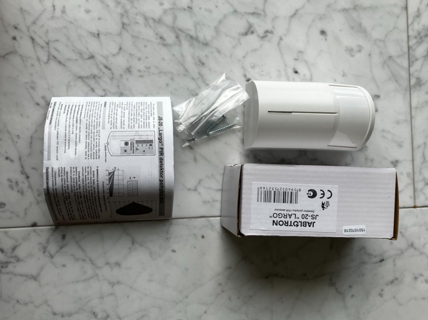 Alarmanlagen: Jablotron JS-20 LARGO - PIR Bewegungsmelder – Neu und originalverpackt aus Termen von Timotei