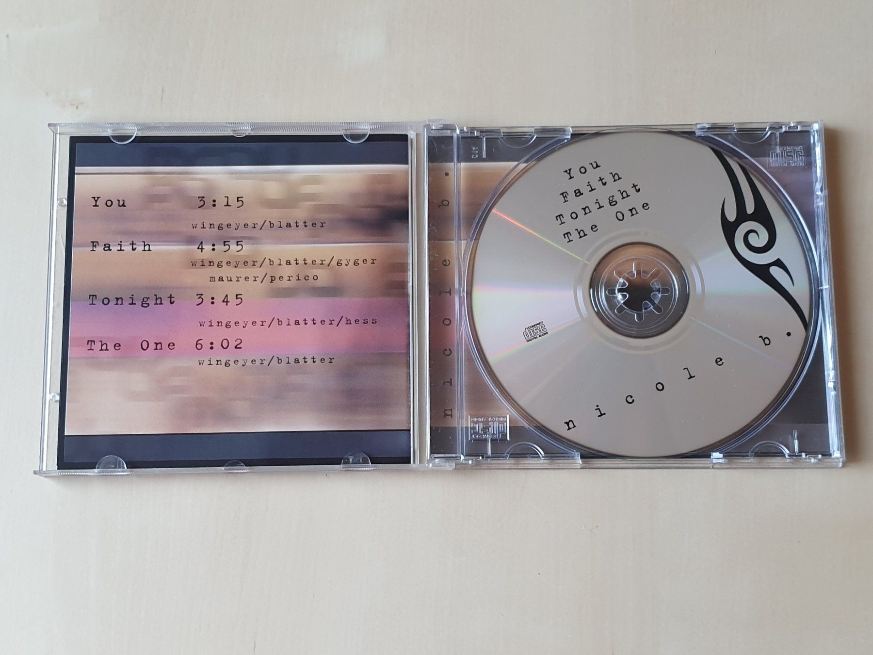CDs: nicole b. – Gebraucht aus Stansstad von collectorsshop 2