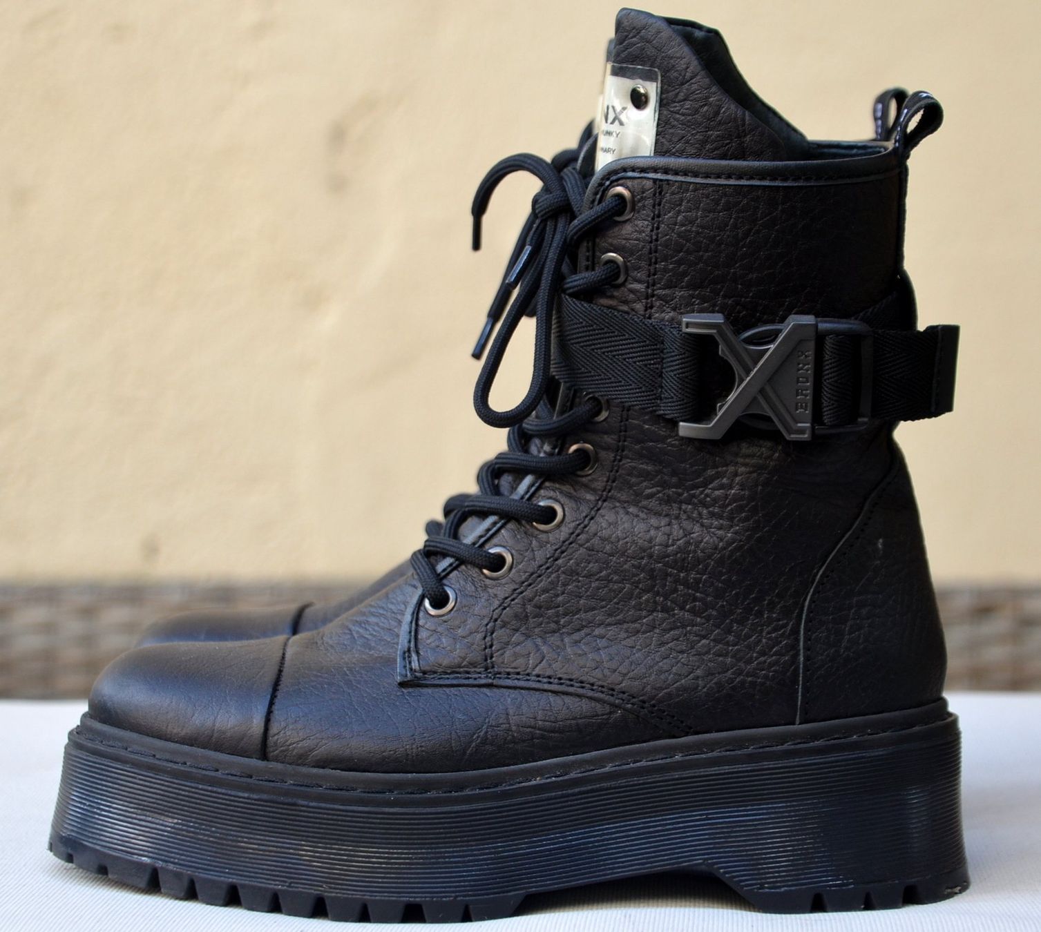 Scarpe da donna: Boots Bronx bottes .37 – Usato da Collonges venduto da arashee 3