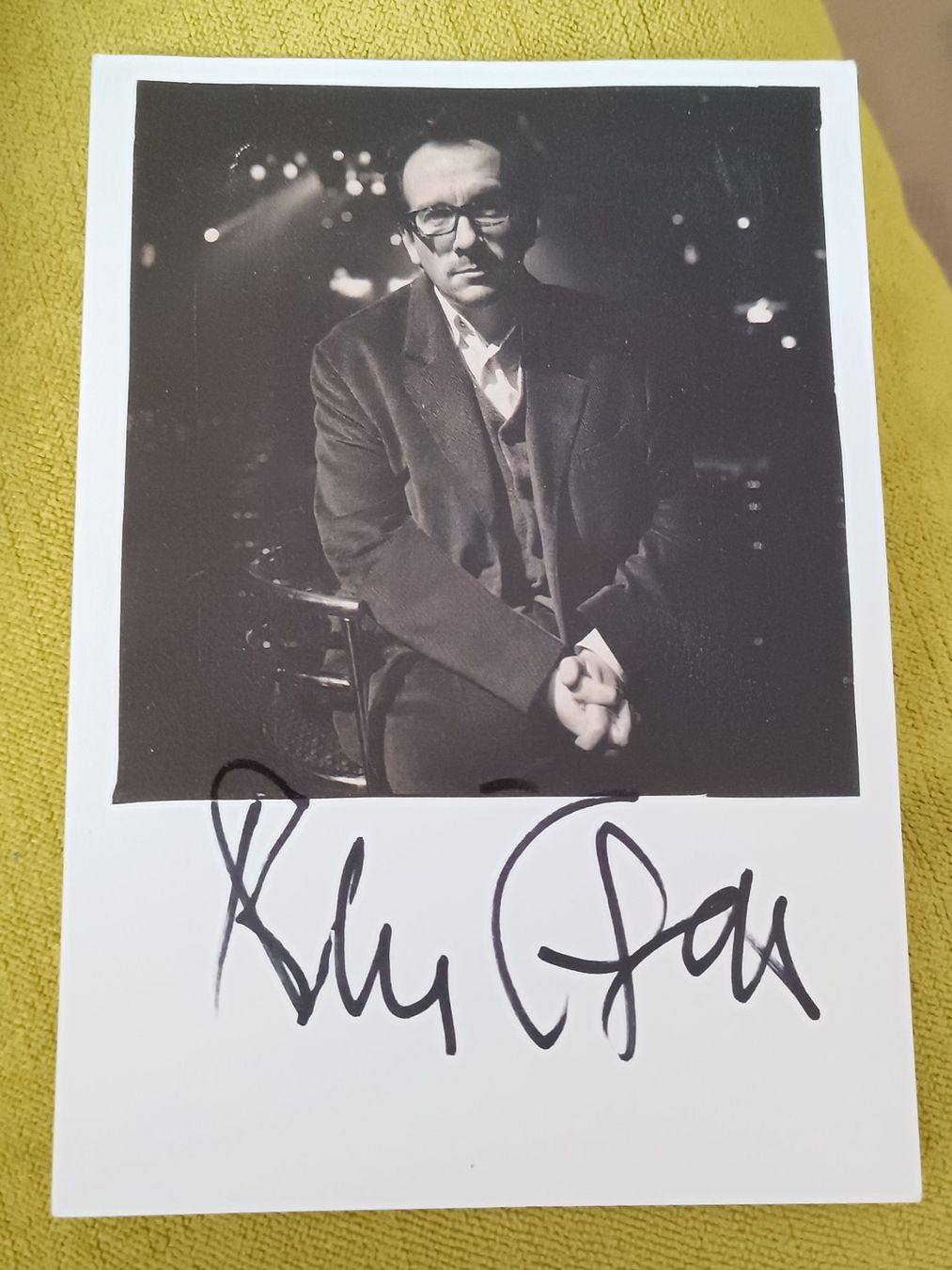 Autografi: Elvis Costello - persönlich gesammelt – Usato da Menziken venduto da Artographs