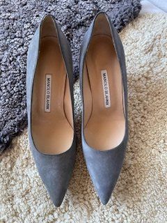 Manolo Blahnik Scarpe da donna: Manolo Blahnik Suede Pumps Dark Grey Size 37 – Nuovo (secondo la descrizione) da Bernhardzell venduto da Sunka0
