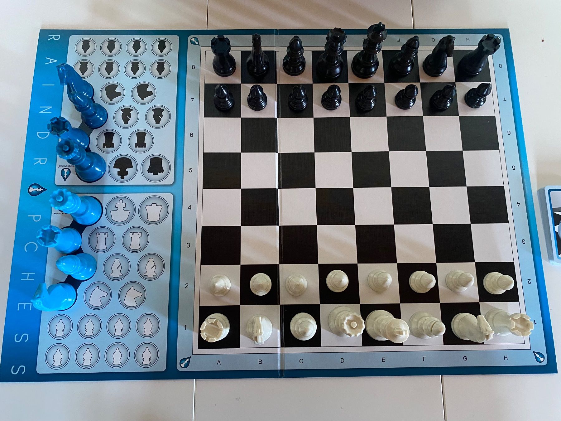 Giochi: Jeux d'echec RAINDROPCHESS – Usato da St-Prex venduto da Okoala 1