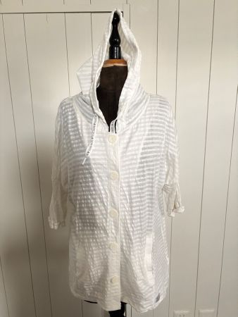 coole multiblu Shirtjacke kurzarm mit Kapuze - Grösse 38