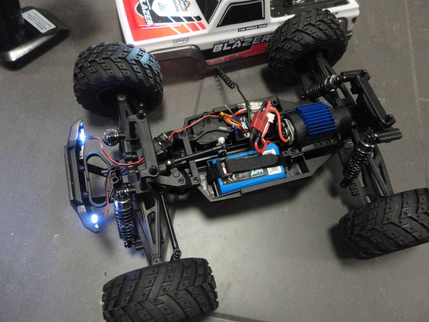 Modellismo RC: 4WD Pic Up Komplettset NEU – Nuovo e nell'imballaggio originale da Horgen venduto da RcModell 4