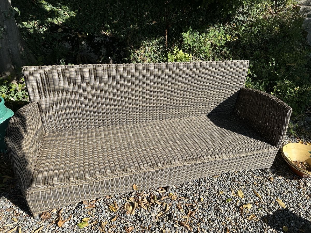 Bänke: Gartenbank Hunn Madrid II – Gebraucht aus Tüscherz-Alfermée von Pluriel2