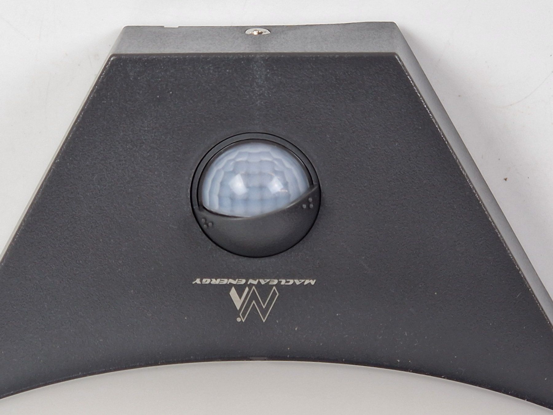 Lampen: MACLEAN ENERGY LED Wall Lamp with PIR Sensor – Gebraucht aus Muhen von Restwert_Muhen 3
