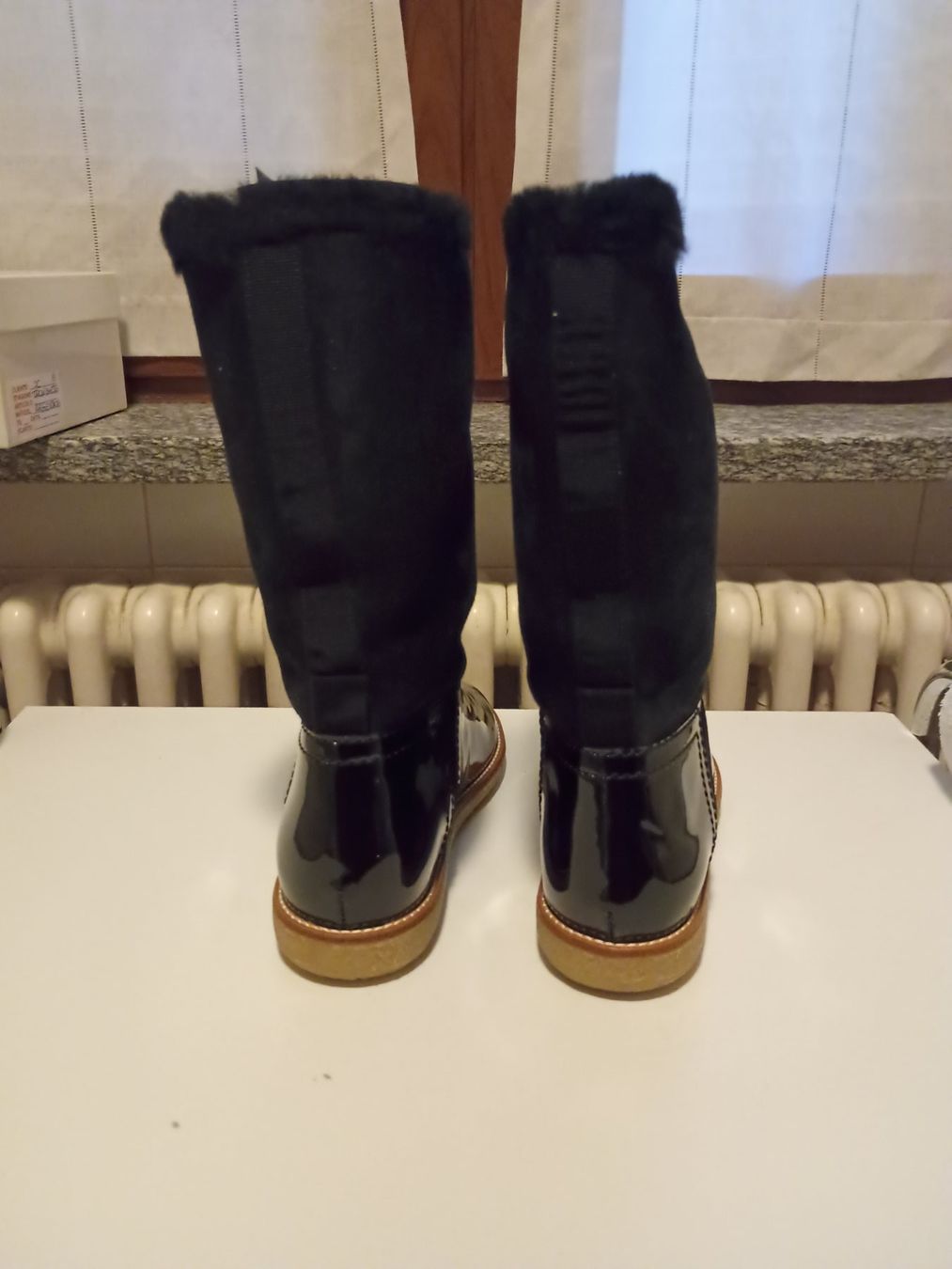 Chanel Scarpe da donna: Stivale Chanel modello doposci con pelo – Nuovo (secondo la descrizione) da Chiasso venduto da marco704763 2
