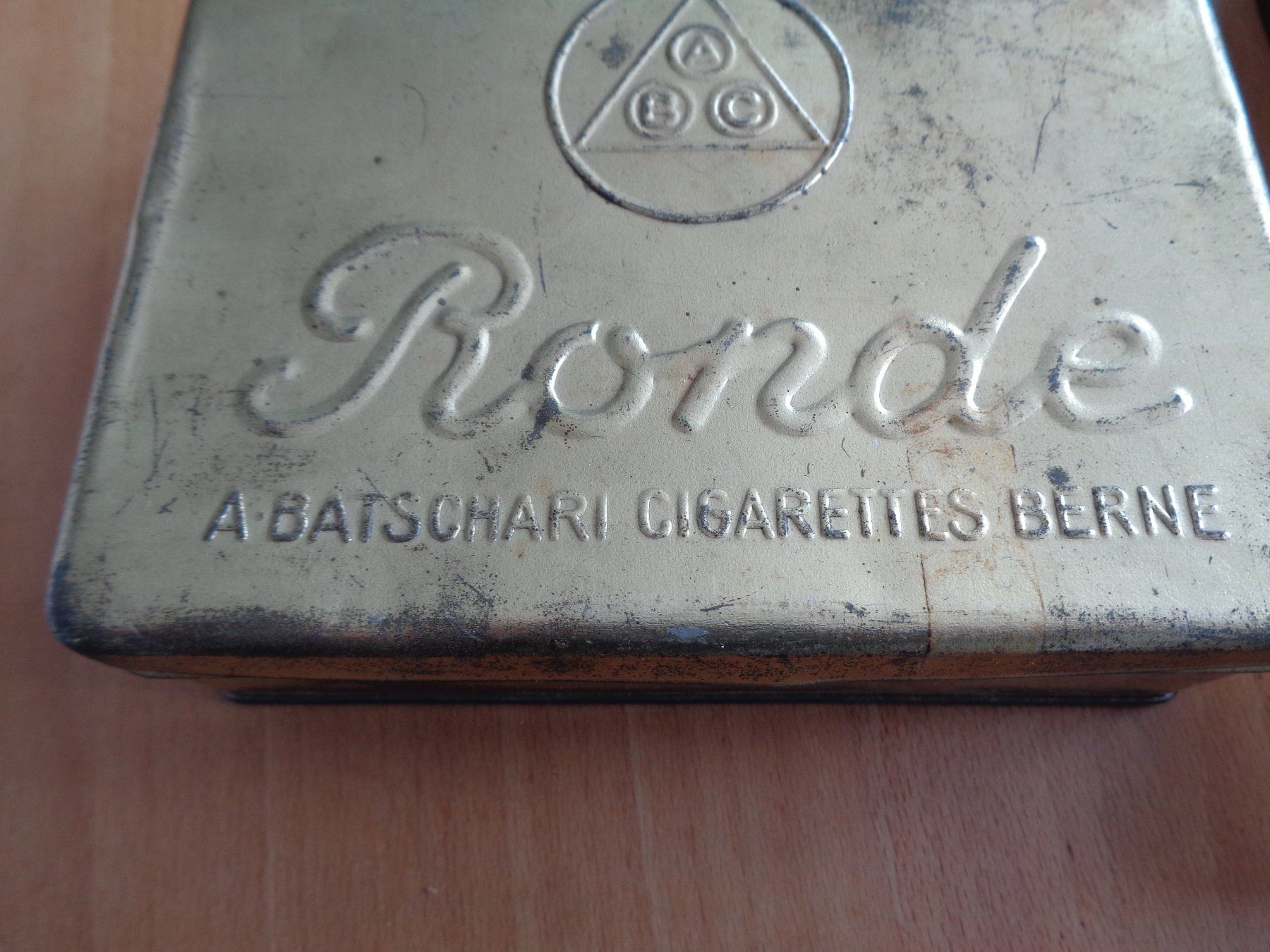 Altre Stoviglie: Antike Werbe Metalldosen Basler Läckerli – Usato da Schmitten FR venduto da aargi49 9