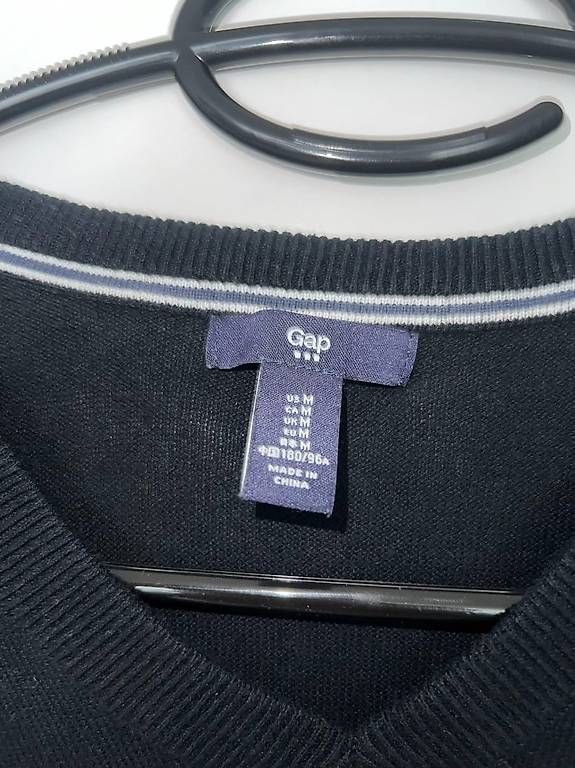 Pulls & Sweat-shirts: Gap V-Kragen Pullover Schwarz Herren M – D'occasion à Lufingen par luc_g6rv 2