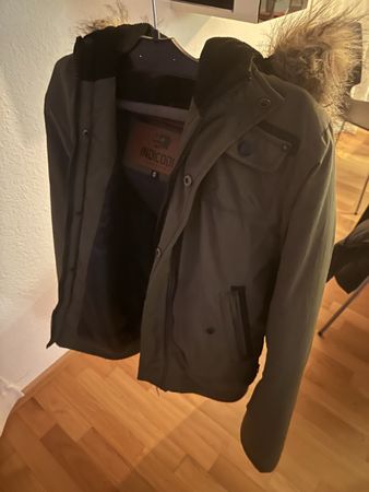 Winterjacke in gr S, Jacke ist wie Neu, nur 2 Mal getragen