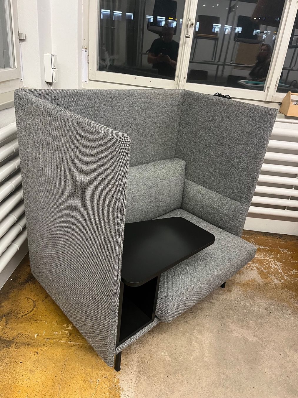 Muuto Divani: MUUTO OUTLINE HIGHBACK WORK 1 SEATER – Nuovo (secondo la descrizione) da Herisau venduto da playoff15 1