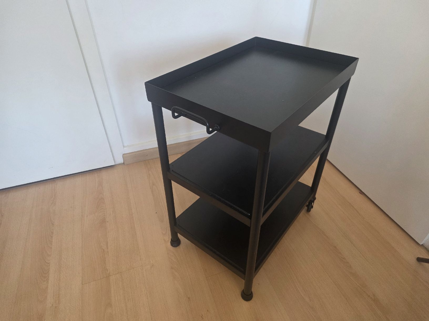 Ikea Scaffali: Metall Rollwagen / Regal von Ikea – Usato da Schaffhausen venduto da onetheroad2017