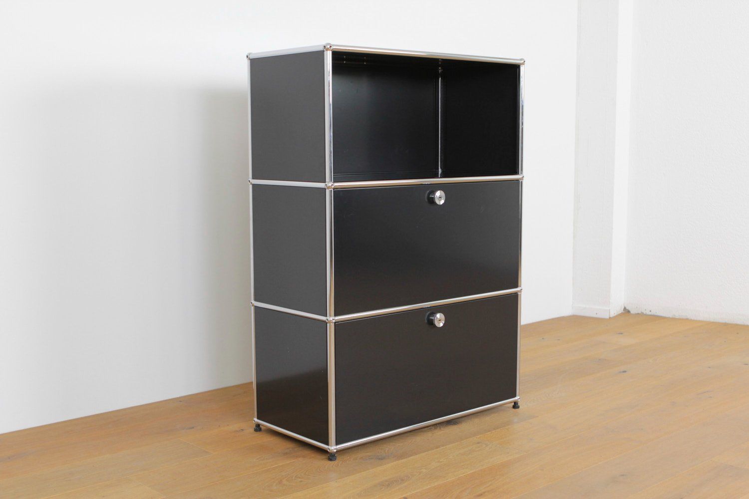 USM Scaffali: USM Haller Regal Graphitschwarz – Nuovo (secondo la descrizione) da Affoltern am Albis venduto da StudioStandard 2