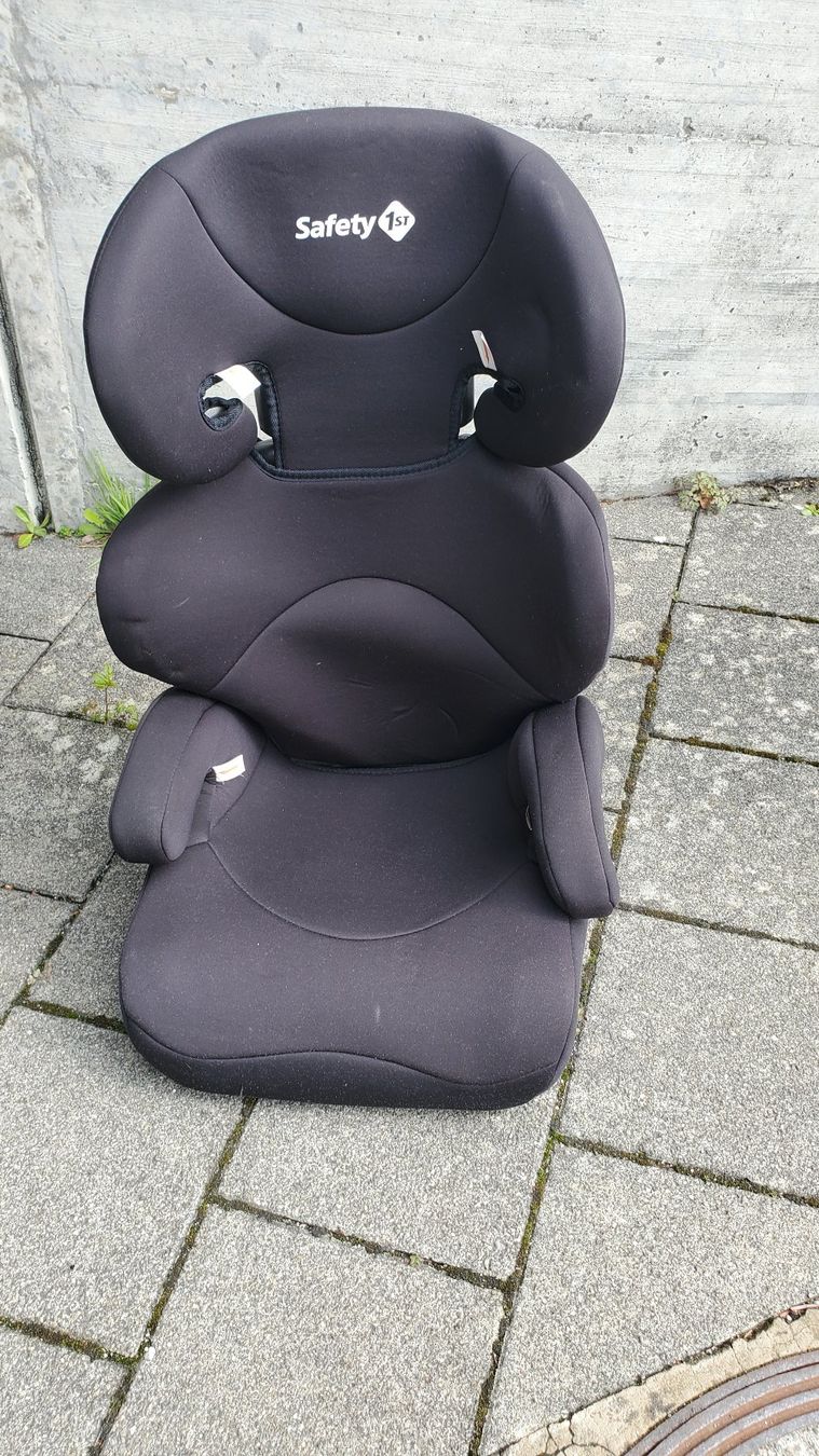 Auto-Kindersitze: Sitzerhöhung Kindersitz Safty 1st – Gebraucht aus Zofingen von Trono