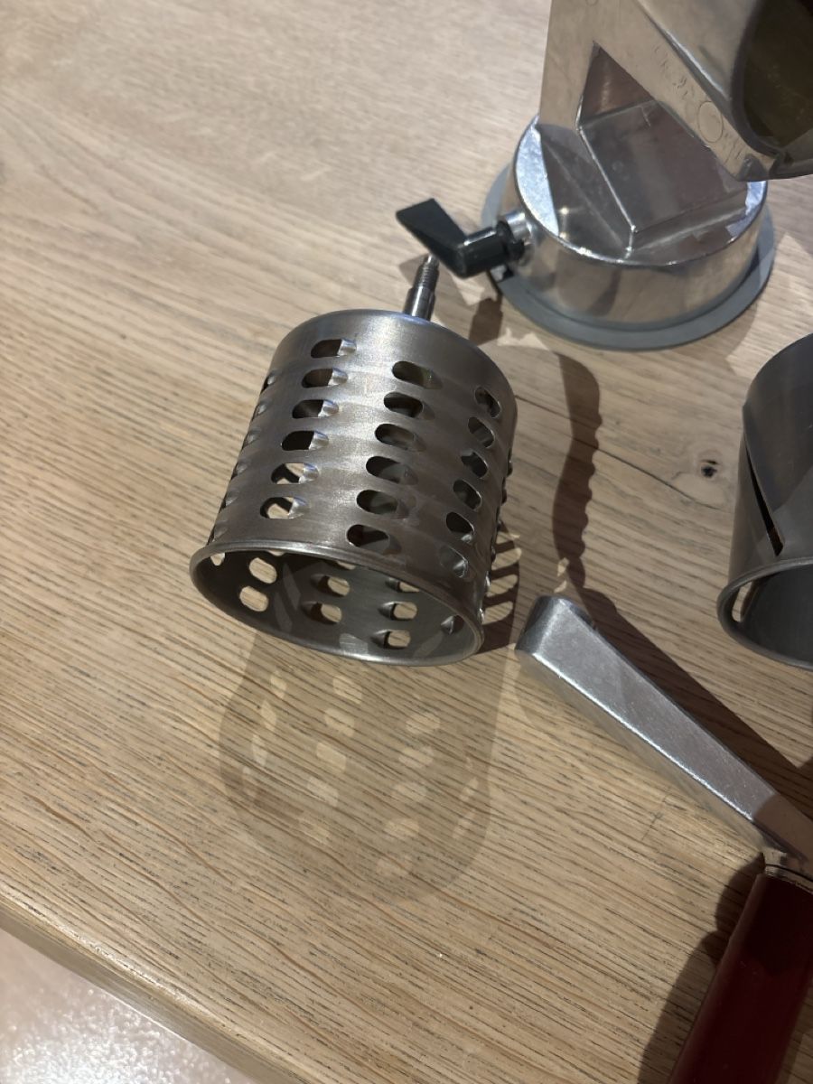 Zyliss Appareils de cuisine: Zyliss Haushalt Raffel – D'occasion à Pany par stuf3 1