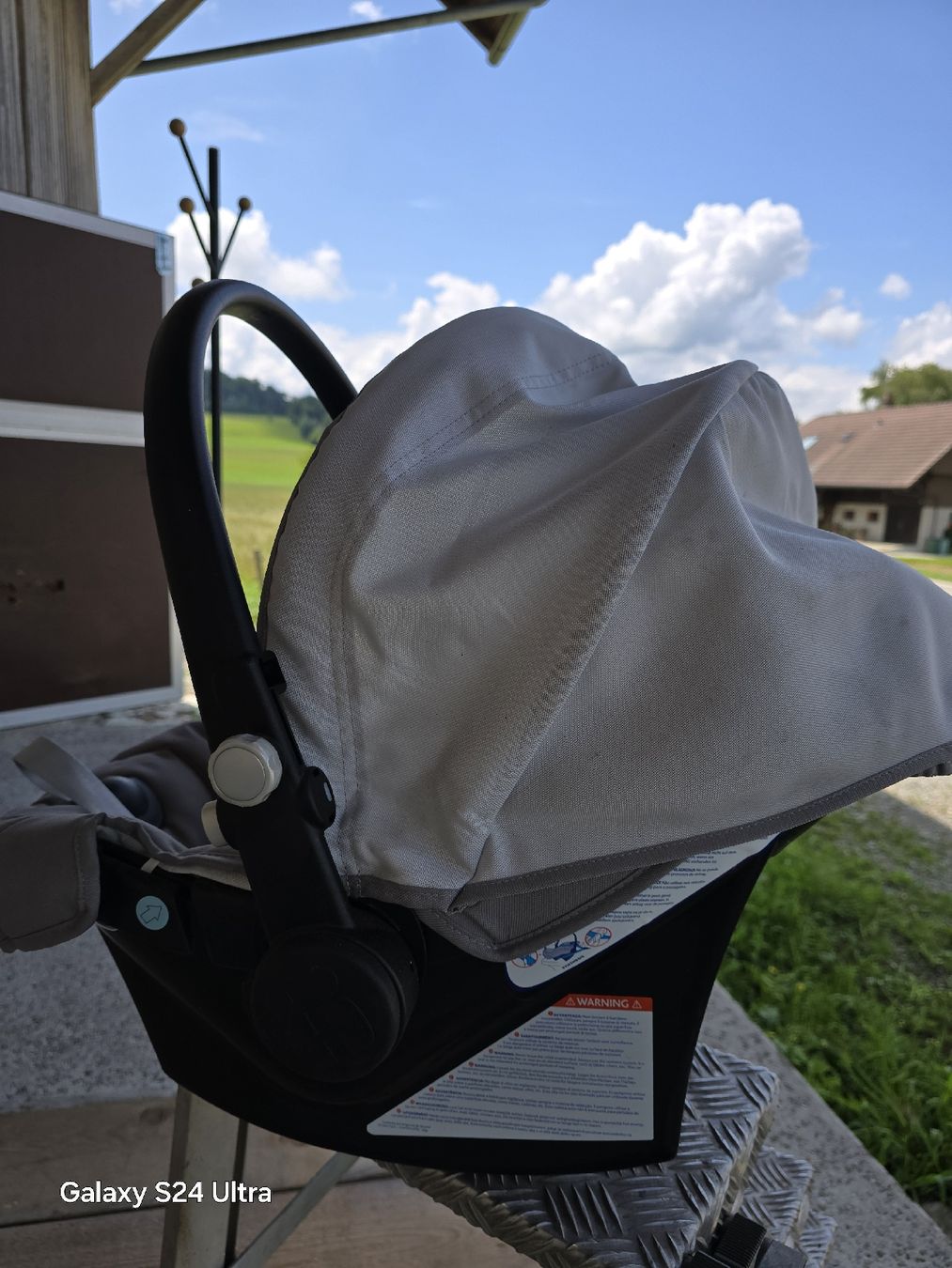Chicco Auto-Kindersitze: Chicco Autositz Babyschale Kindersitz Auto Safe Reise – Gebraucht aus Gelterfingen von charly3333 2