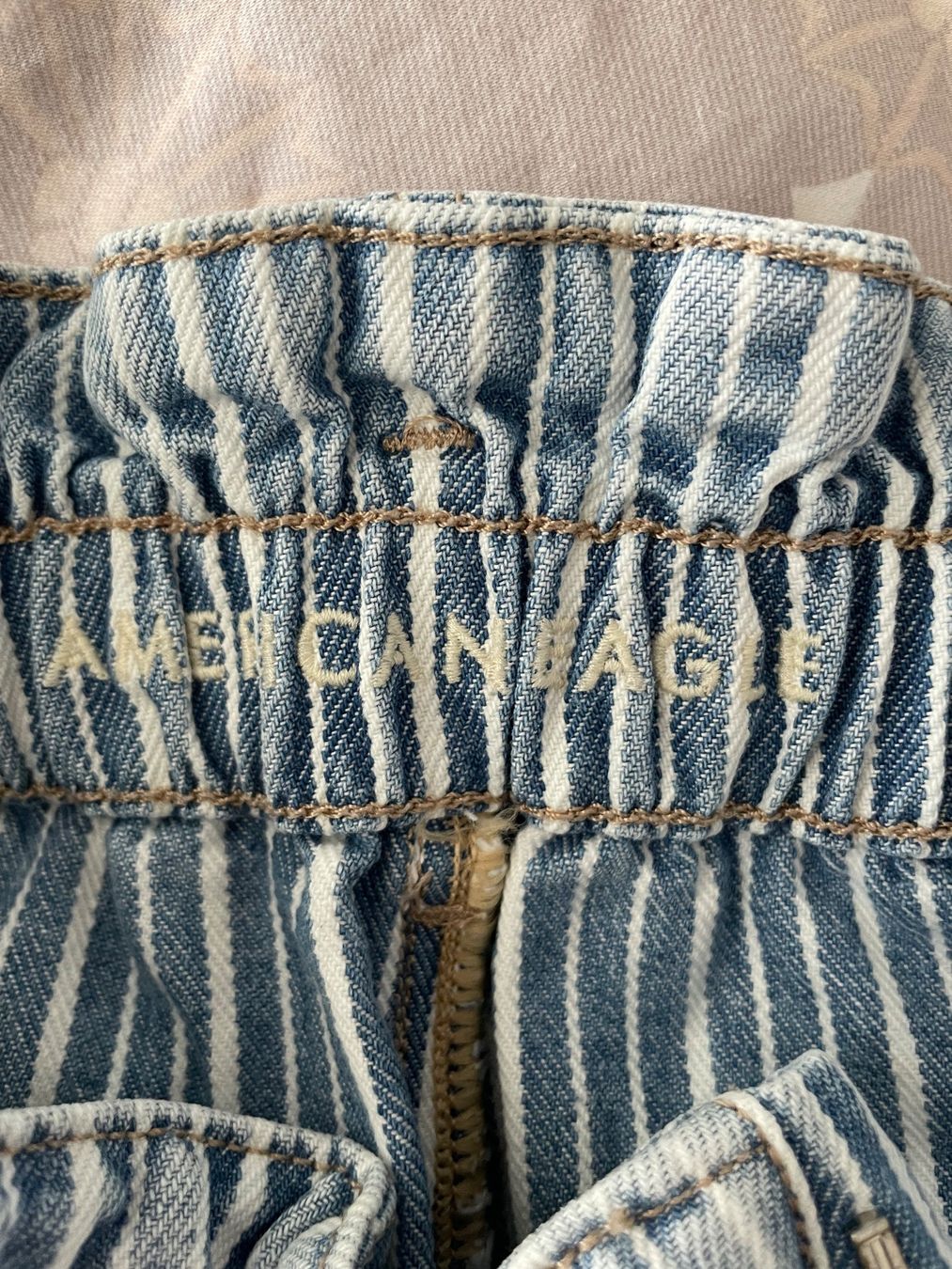 American Eagle Jeans: American Eagle MOM - Jeans – Usato da Zürich venduto da SeldaY 1
