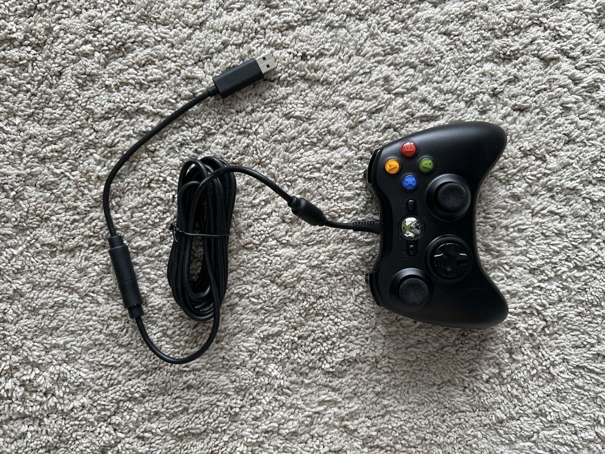 Controller: Xbox 360 Controller Kabelgebunden Schwarz Gebraucht – Neu (gemäss Beschreibung) aus Hilterfingen von jmrhrt