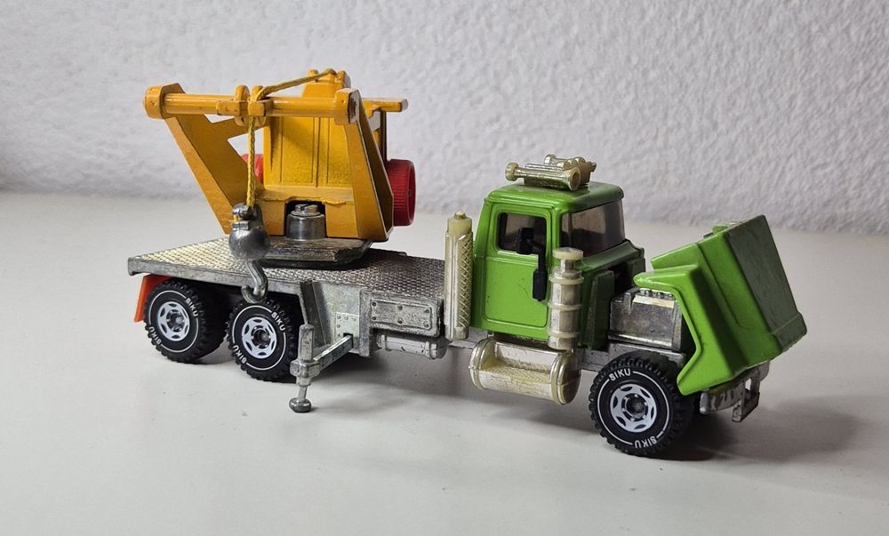 Camion Semi-remorque Siku 1/55 - Volvo Race Truck Transporteur - Modèle 3914 - Occasion