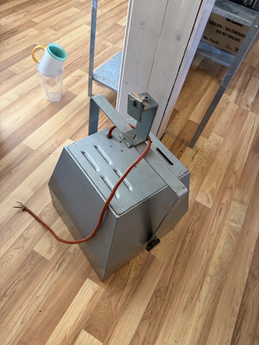 Lampade: Scheinwerfer – Usato da Dänikon ZH venduto da pingu9797 2