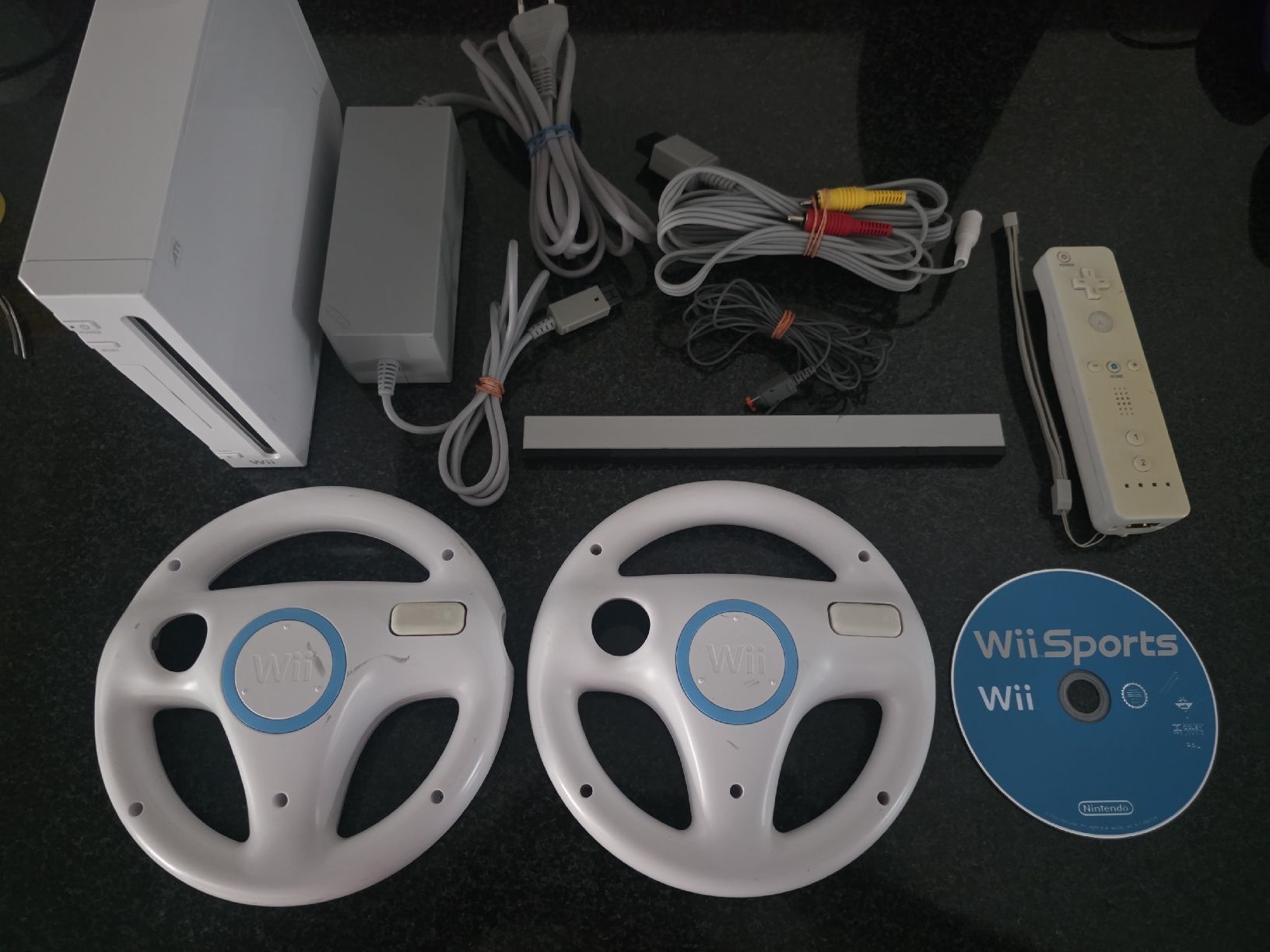 Nintendo Console: Nintendo Wii avec un jeu – Usato da Chavornay venduto da Crash37