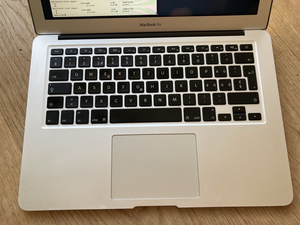 Apple Notebook: Apple MacBook Air A1466 – Usato da Basel venduto da Minim 2