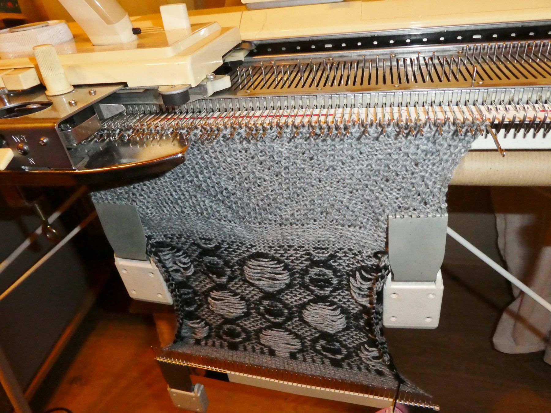 Tutte le macchine: Strickmaschine Brother KH 836 – Usato da Siebnen venduto da Ra-la-ra-ol 6