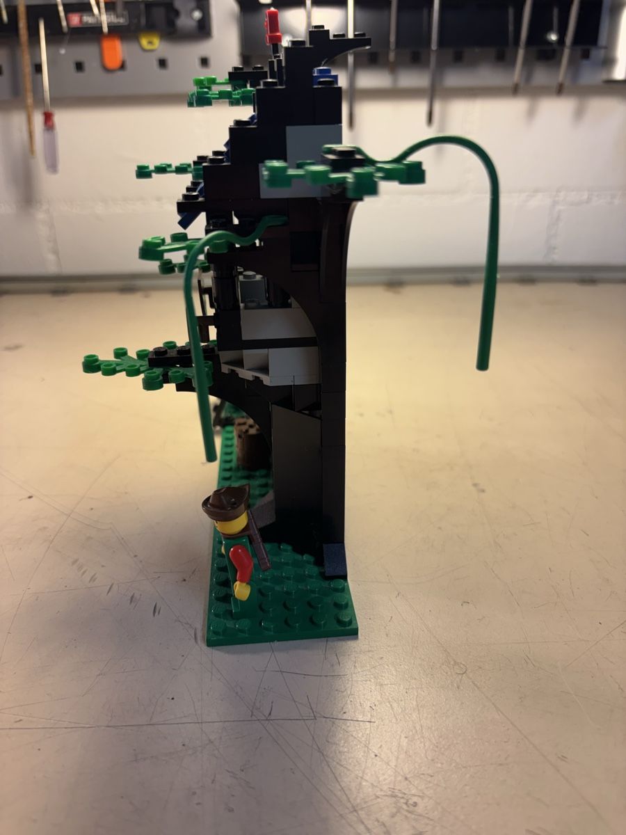 Lego Kit di costruzioni: LEGO Forestmen‘s Hideout 6054 – Usato da Möriken AG venduto da Classics16 4