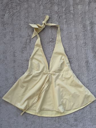 pink woman Halter top yellow size L new condition