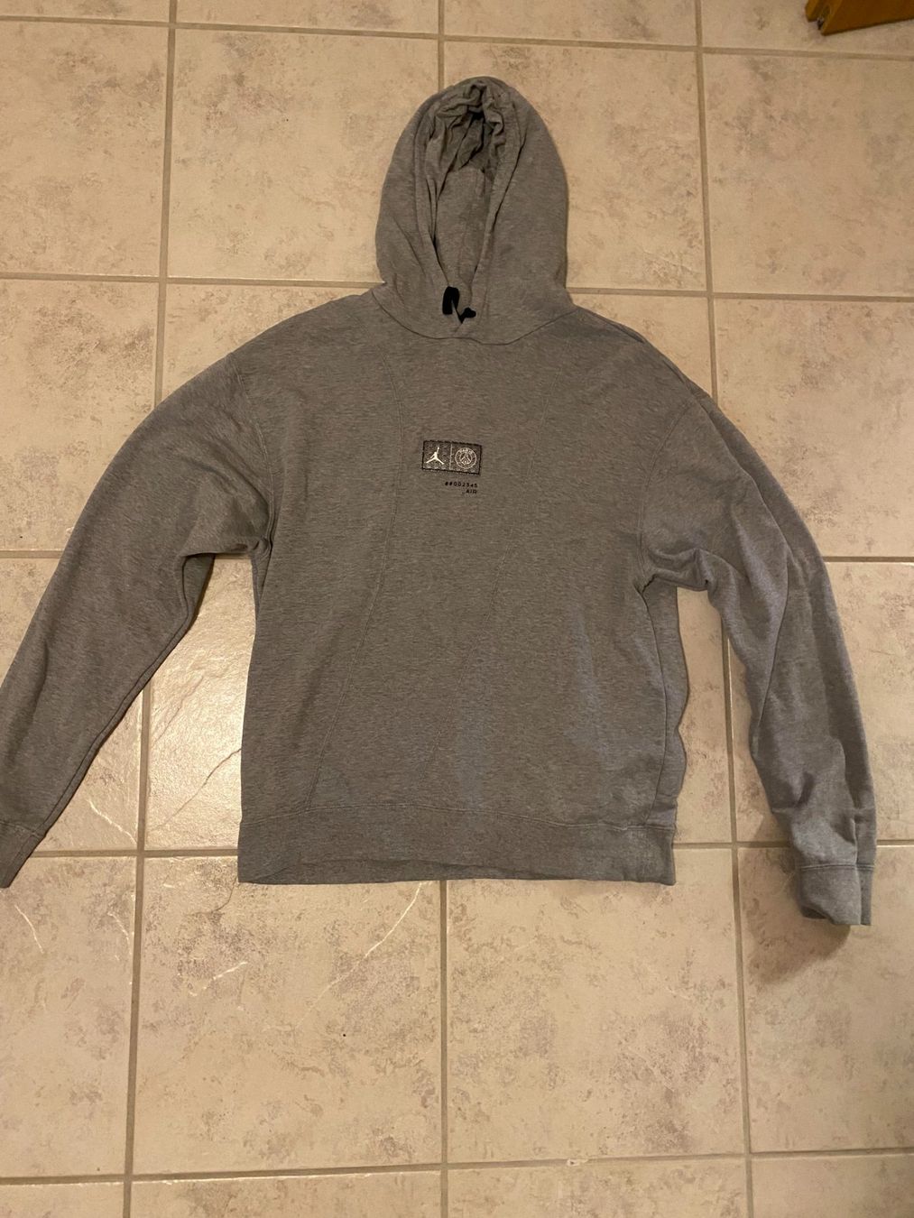 Jordan Maglioni & Felpe: PSG Jordan Hoodie Gr. L – Nuovo (secondo la descrizione) da Seuzach venduto da hsu_7nqs 1