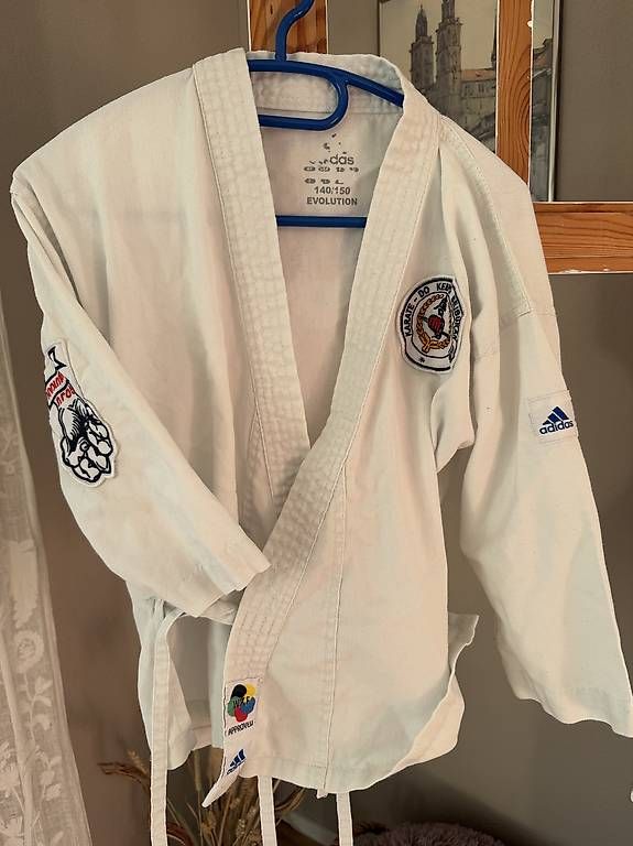 Kimonos: Karate Gi Grösse 140 / 150 – D'occasion à Otelfingen par che_26d5 1