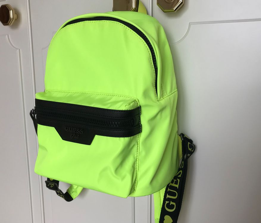 GUESS Rucksack Kaufen auf Ricardo