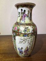 Vase chinois - Décor floral & famille