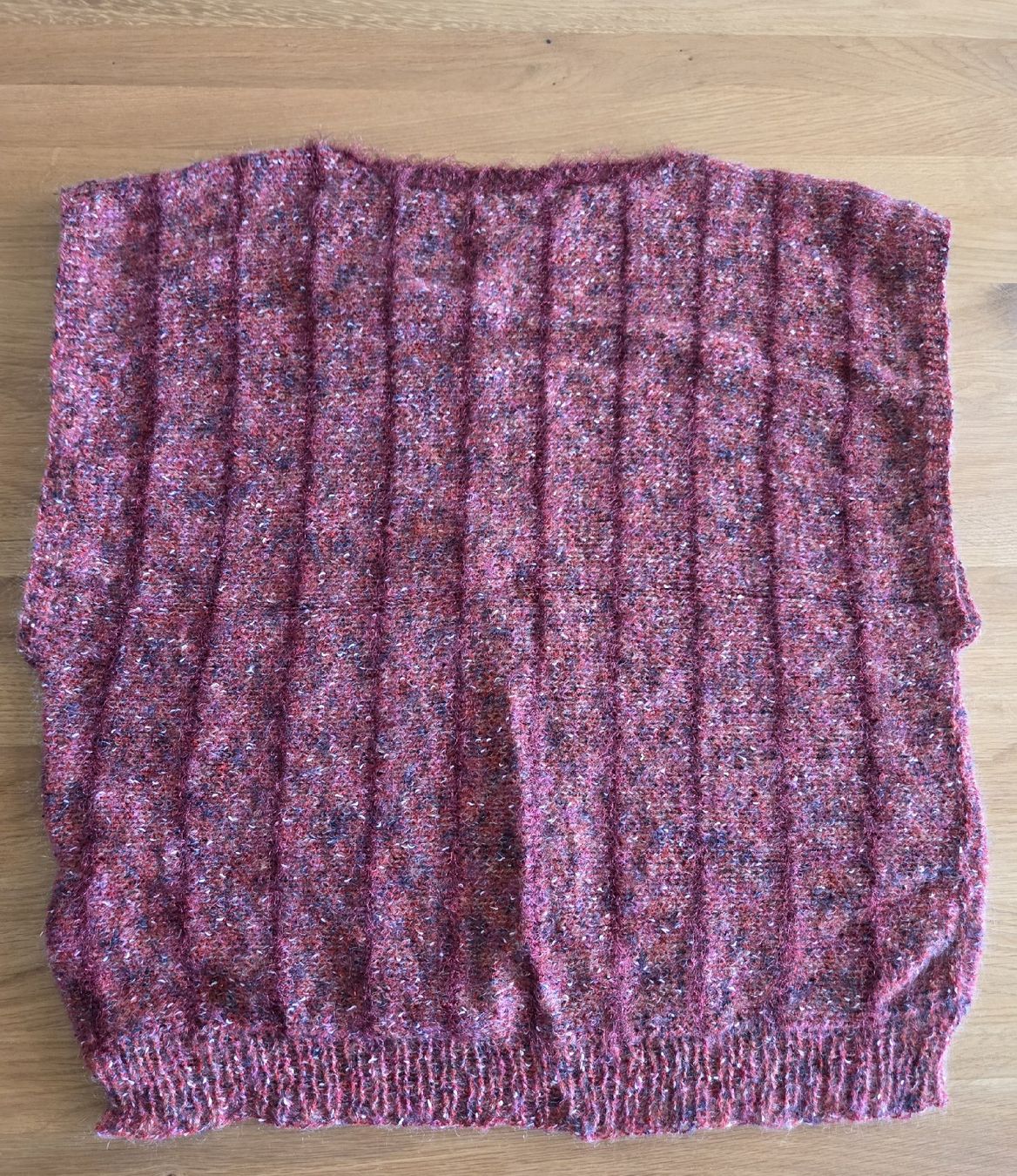 Pullover & Sweatshirts: Strickweste Pullunder, Damen  – Neu und originalverpackt aus Lupfig von olivenbaeumli