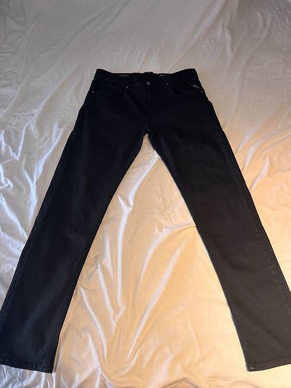 Jeans: Jeans Schwarz Replay – Usato da Regensdorf venduto da Jazmyn307