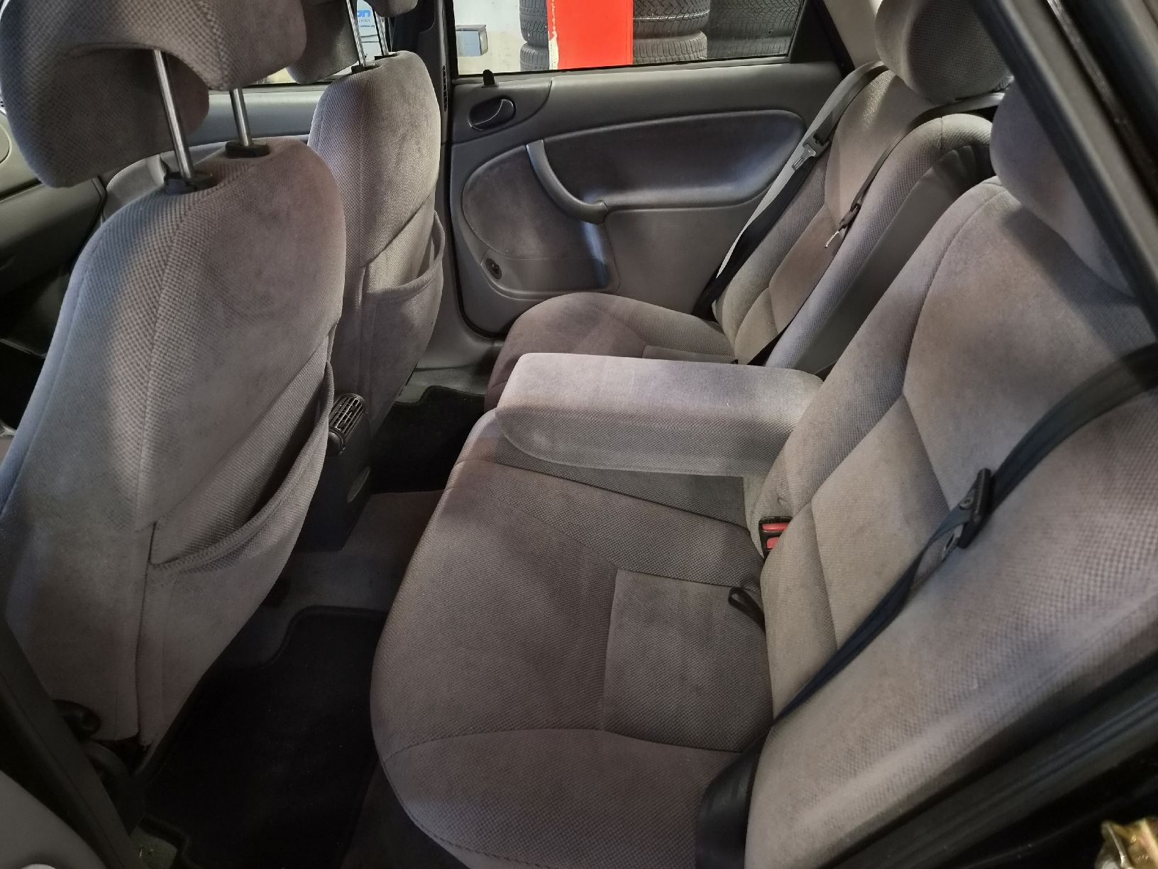Saab Autos: Saab 9-3 2.0i Automat – D'occasion à Hinwil par Service95 5