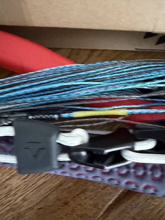 Kite: Duotone Thrust Bar 2025 Neu – Gebraucht aus Glattfelden von Airstyler 2