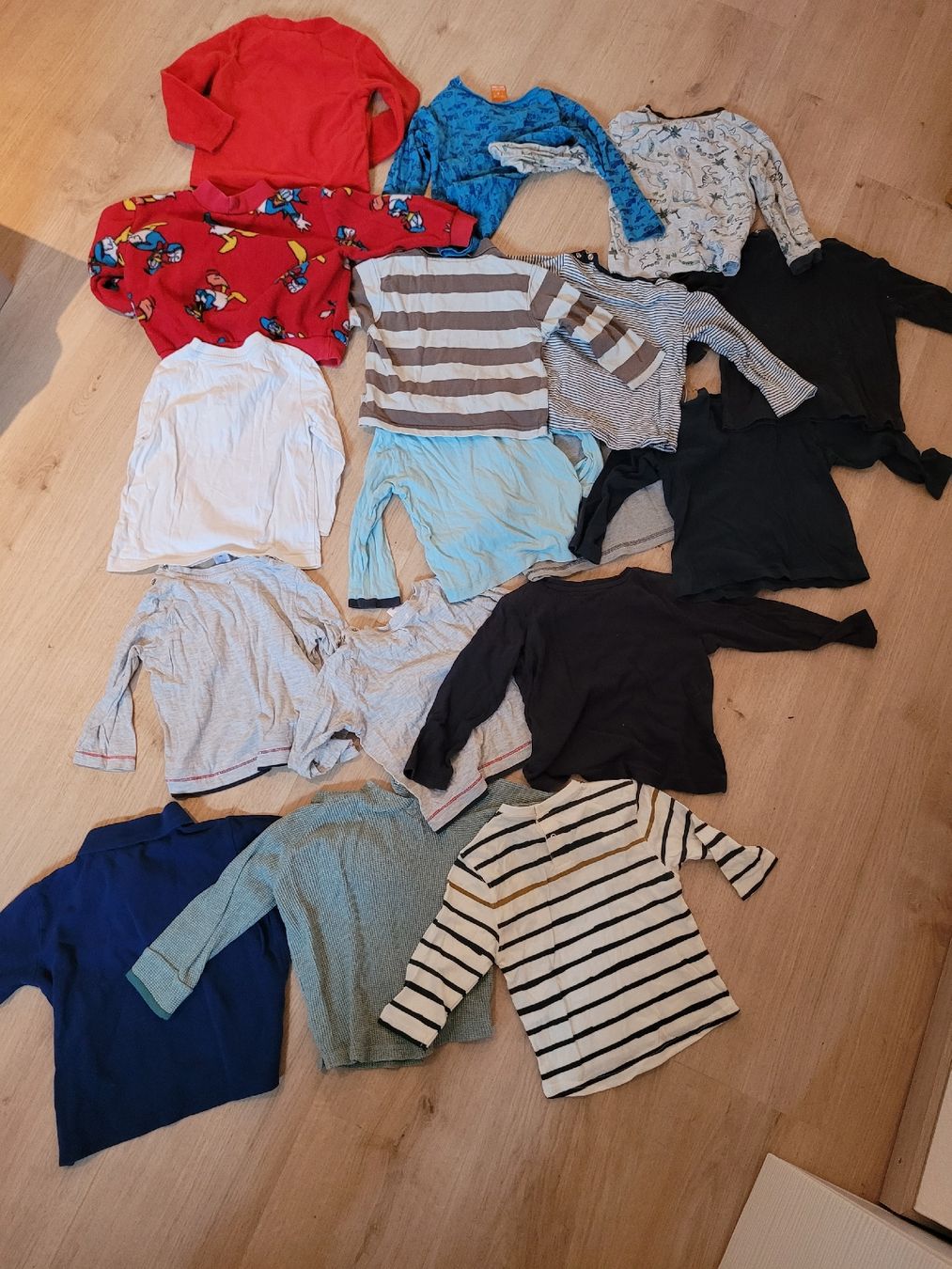 Maglioni & Felpe: 17 Pullover Gr. 86 – Usato da Lupsingen venduto da sta_wgg5 6