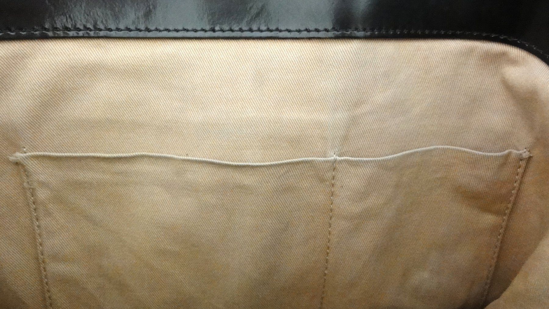 Borse da donna: Echtleder-Tasche schwarz, mit buntem Seidenschal – Usato da Samedan venduto da chickenrun01 6